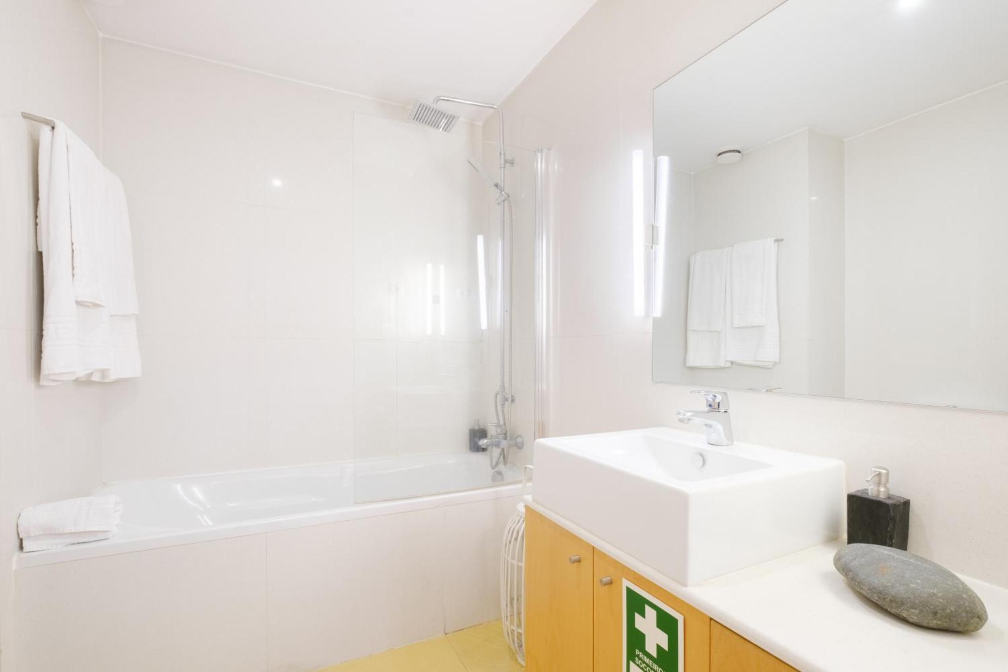 Cm Antas Studios Porto Room photo